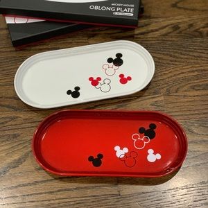New Disney Mickey x Le Creuset Oblong Plates Set of 2